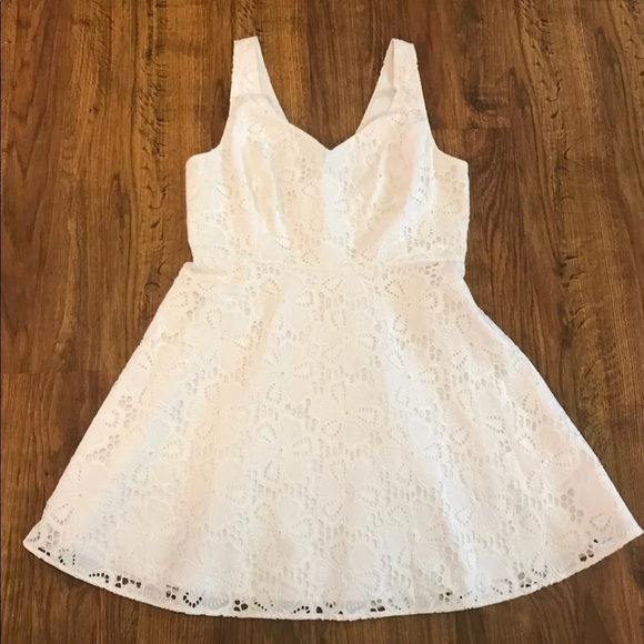 Lilly Pulitzer Dresses & Skirts - Lilly Pulitzer Lace Dress